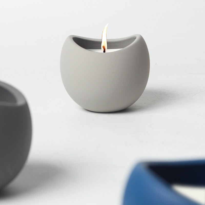 Minimalist Ceramic Candle, matte white sculptural holder with clean-burning wax for a soft, modern and calming home ambiance